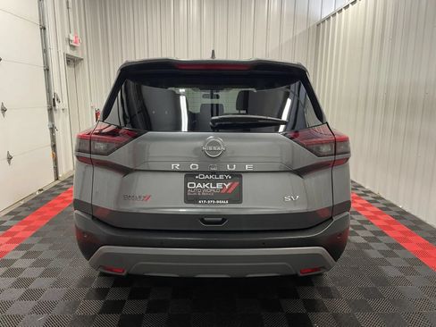Used 2023 Nissan Rogue SV FWD image 3