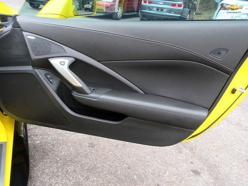 Used 2015 Chevrolet Corvette Z06 w/ 2LZ Preferred Equipment Group image 16