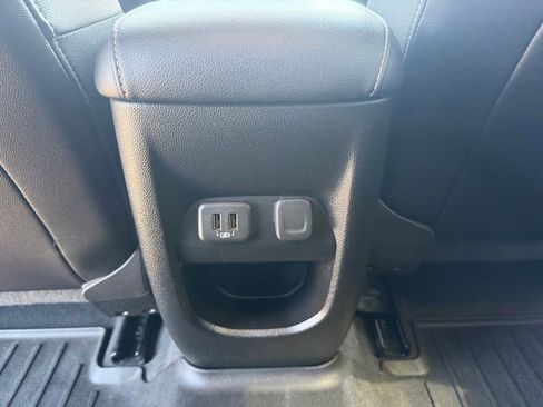 Used 2022 Chevrolet Colorado ZR2 w/ ZR2 Dusk Special Edition AWD/4WD image 23