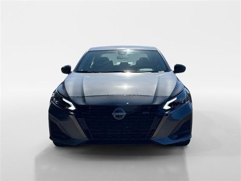 New 2025 Nissan Altima 2.5 SR image 8