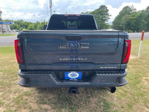 Used 2025 GMC Sierra 2500 Denali Ultimate AWD/4WD image 4
