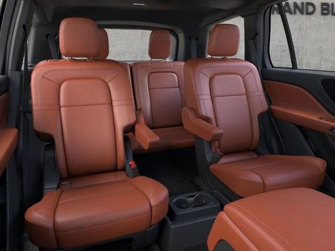 New 2026 Lincoln Aviator Reserve AWD/4WD image 11