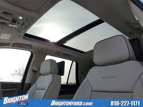 Used 2021 GMC Yukon Denali w/ Denali Ultimate Package image 11