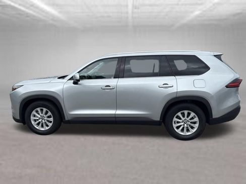 Used 2025 Toyota Grand Highlander FWD image 5