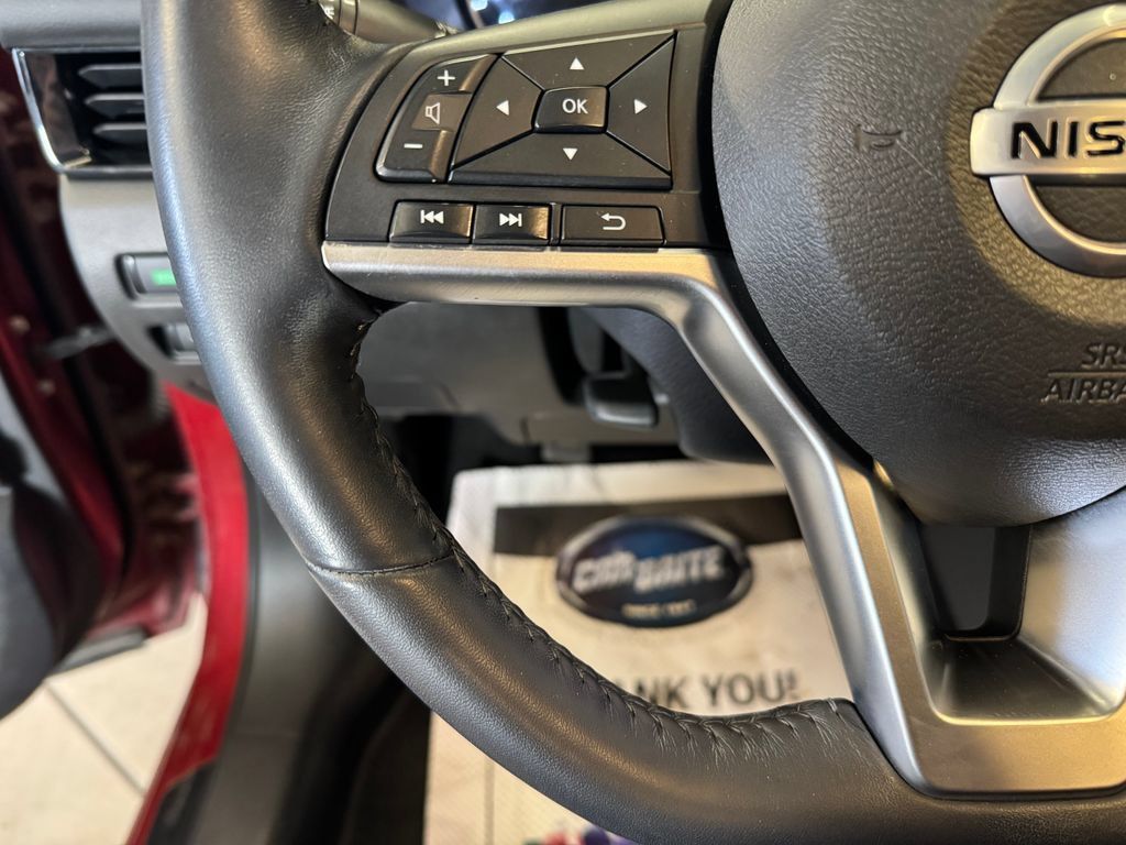 Used 2021 Nissan Sentra SV FWD image 11