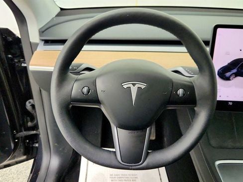 Used 2024 Tesla Model Y Long Range image 12
