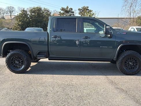 New 2026 Chevrolet Silverado 2500 ZR2 image 4