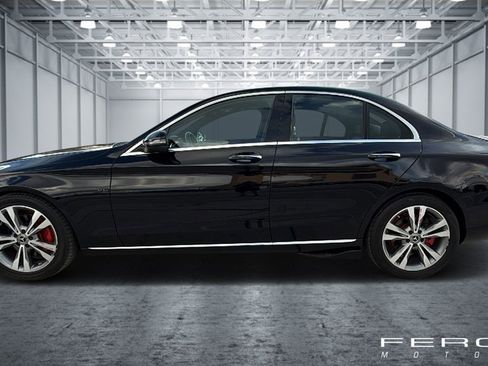 Used 2019 Mercedes-Benz C 300 Sedan image 2
