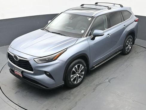 Used 2022 Toyota Highlander XLE image 45