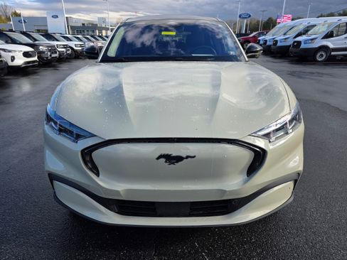 Used 2025 Ford Mustang Mach-E Premium image 6