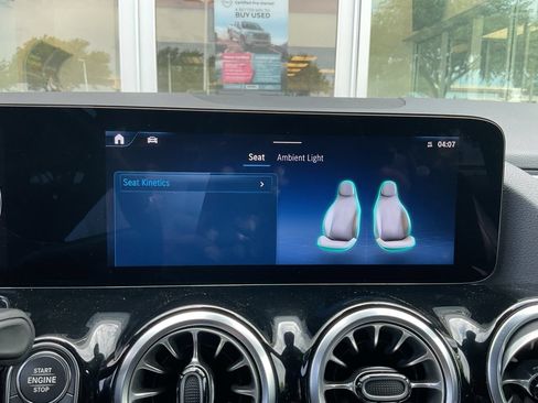 Used 2025 Mercedes-Benz GLA 250 image 27