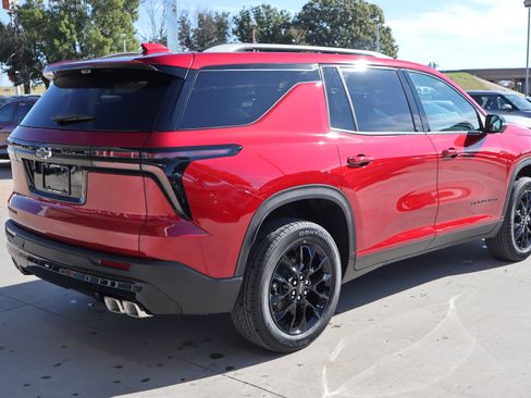 New 2026 Chevrolet Traverse LT w/ Midnight/Sport Edition image 4