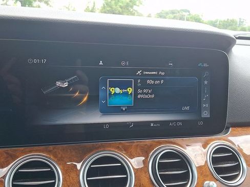 Used 2020 Mercedes-Benz E 450 4MATIC Wagon image 20
