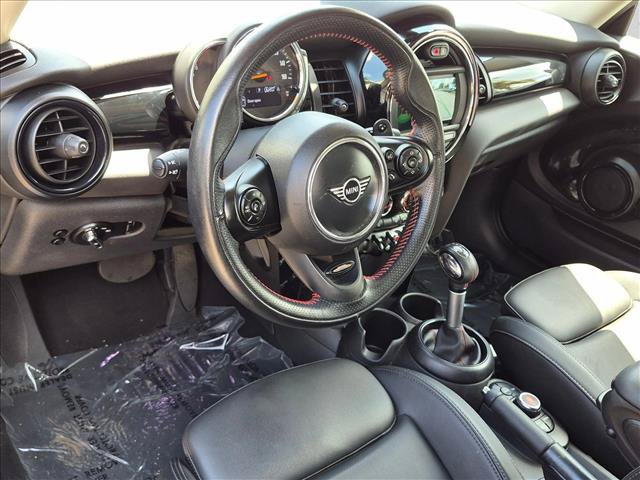 Used 2019 MINI Cooper S w/ Signature Upholstery Package FWD image 10
