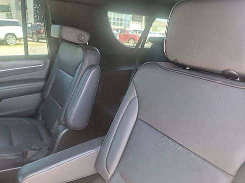 Used 2021 GMC Yukon XL Denali w/ Denali Premium Package RWD image 14