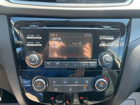 Used 2014 Nissan Rogue S FWD image 15