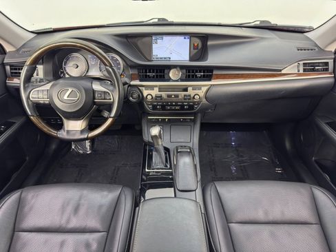 Used 2016 Lexus ES 350 Premium w/ Navigation System Package image 11