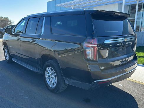 Used 2024 Chevrolet Suburban LT image 7