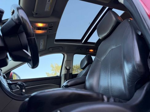 Used 2011 Cadillac SRX Luxury AWD/4WD image 12