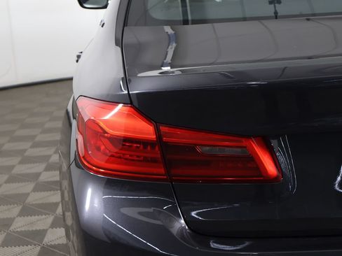 Used 2018 BMW 530e xDrive AWD/4WD image 17