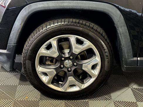 Used 2018 Jeep Compass Limited AWD/4WD image 12