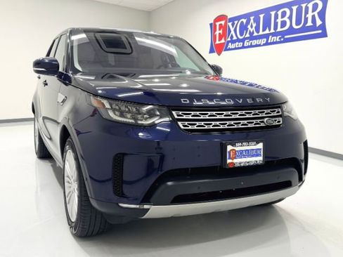 Used 2017 Land Rover Discovery HSE AWD/4WD image 2