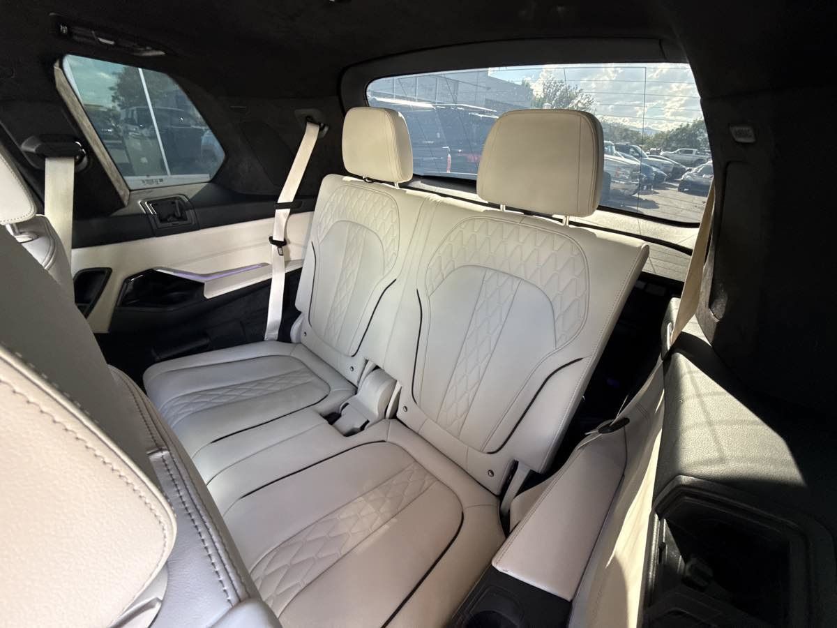 Used 2024 BMW X7 xDrive40i w/ Executive Package AWD/4WD image 14