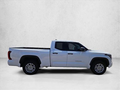 Used 2022 Toyota Tundra SR5 w/ SR5 Convenience Package RWD image 4