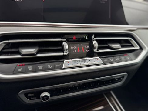 Used 2019 BMW X5 xDrive40i w/ Convenience Package image 62