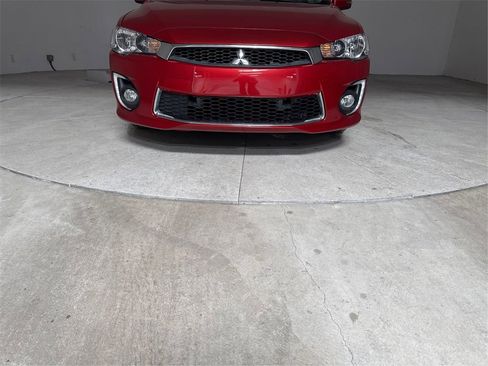 Used 2017 Mitsubishi Lancer ES image 13