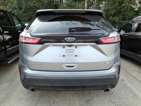 Used 2020 Ford Edge SE image 5