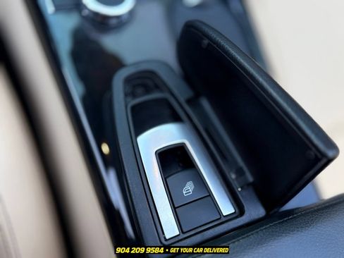 Used 2018 Mercedes-Benz SLC 300 image 22