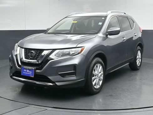 Used 2020 Nissan Rogue SV FWD image 3