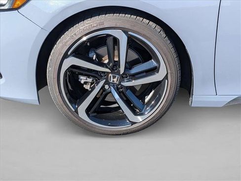 Used 2022 Honda Accord Sport image 15