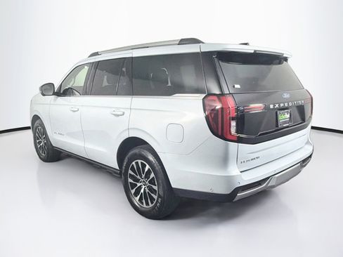 Used 2025 Ford Expedition Platinum AWD/4WD image 5