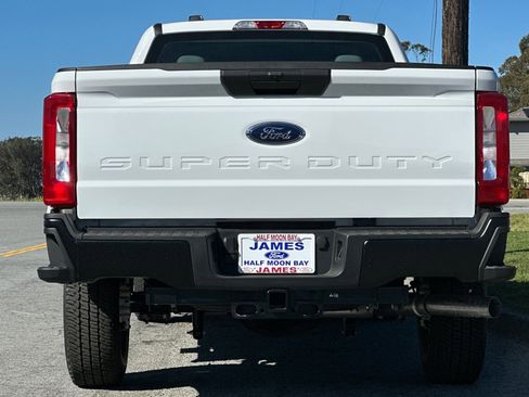 New 2026 Ford F250 XL w/ XL Driver Assist Package RWD image 4