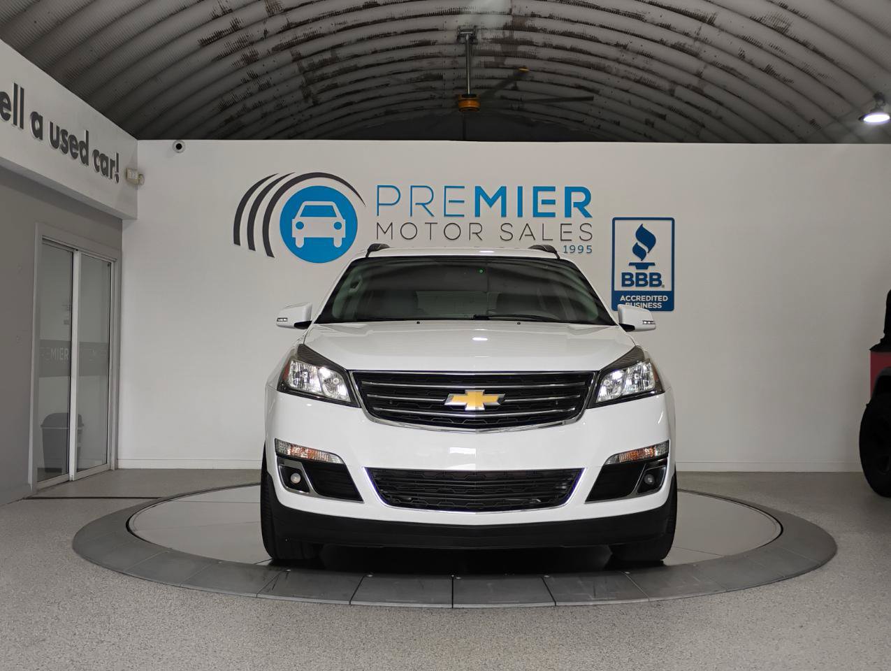 Used 2017 Chevrolet Traverse LT FWD image 21