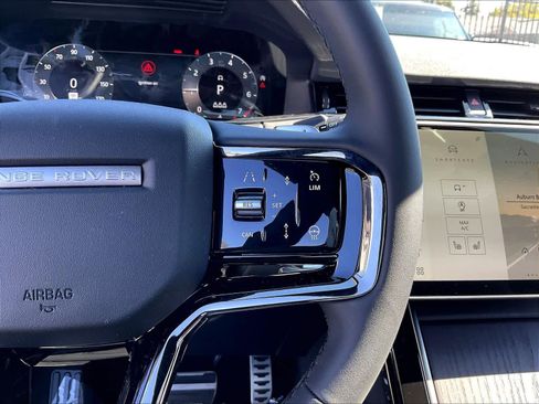 New 2026 Land Rover Range Rover Evoque Dynamic SE image 18