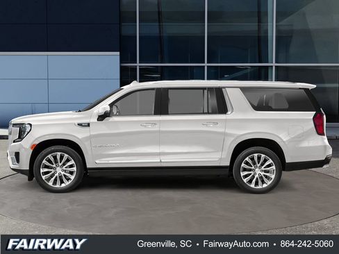Used 2024 GMC Yukon XL Denali AWD/4WD image 3