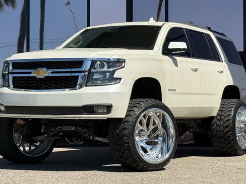 Used 2015 Chevrolet Tahoe LT w/ Luxury Package image 2