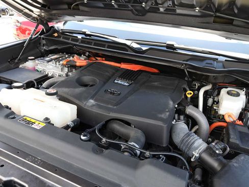 Used 2022 Toyota Tundra Capstone AWD/4WD image 65