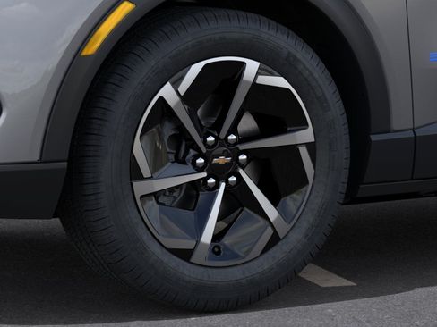 New 2026 Chevrolet Equinox EV LT FWD image 9