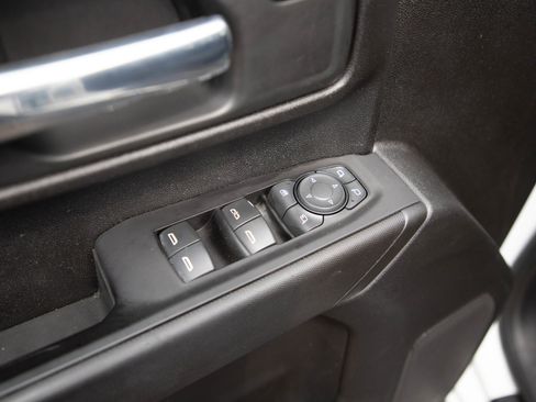 Used 2022 Chevrolet Silverado 2500 Custom w/ Custom Value Package AWD/4WD image 19