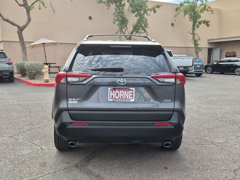 Used 2021 Toyota RAV4 XLE w/ Carpet Mat Package (TMS) FWD image 6