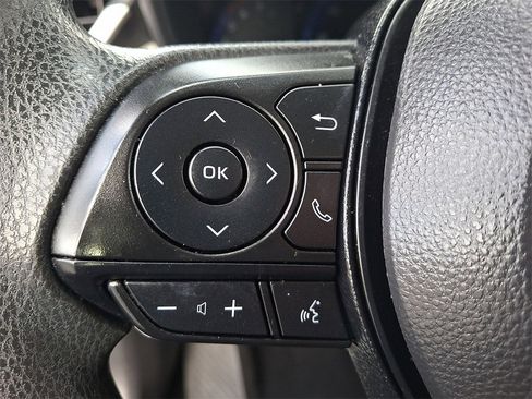 Used 2022 Toyota Corolla LE image 20