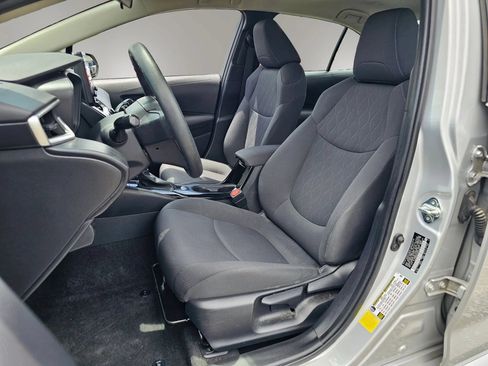 Used 2022 Toyota Corolla LE FWD image 4