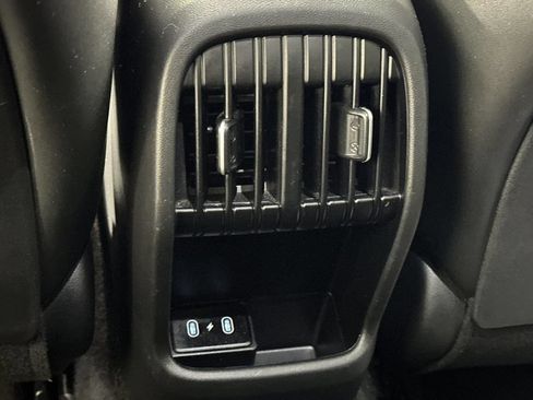 Used 2024 Hyundai Kona Limited FWD image 14