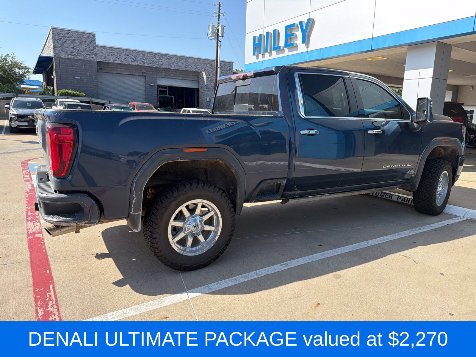 Used 2021 GMC Sierra 2500 Denali w/ Denali Ultimate Package AWD/4WD image 3