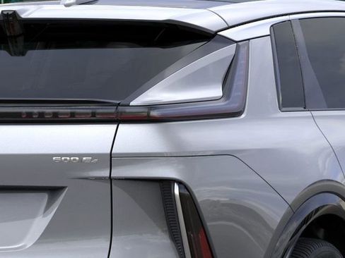 New 2026 Cadillac Lyriq Premium Luxury image 11