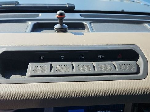 Used 2024 Ford Bronco Wildtrak AWD/4WD image 22